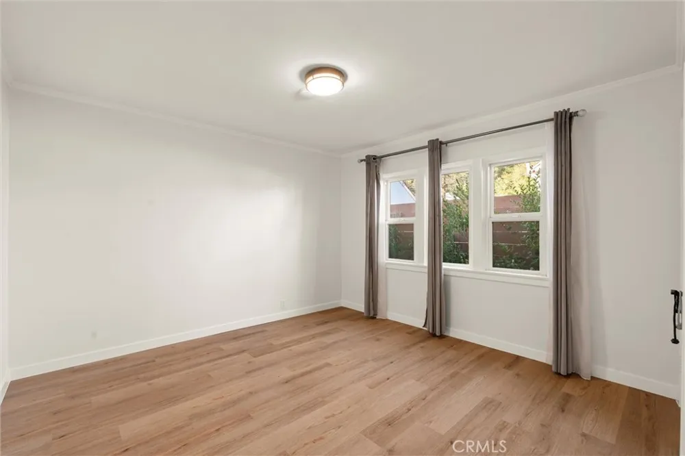 2083 Parnell Way Altadena, CA 91001