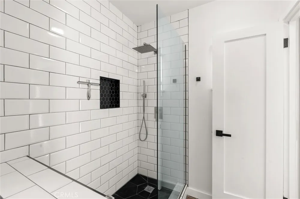 2083 Parnell Way Altadena, CA 91001