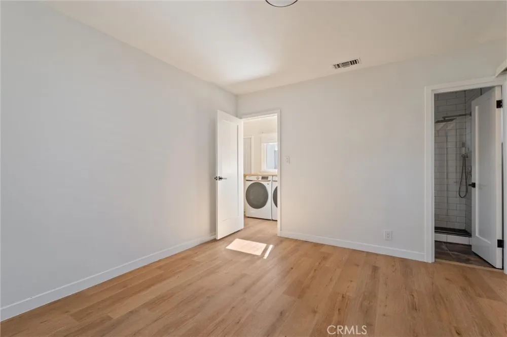 2083 Parnell Way Altadena, CA 91001