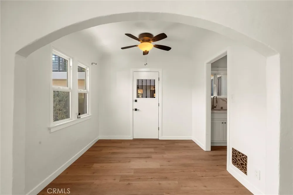 2083 Parnell Way Altadena, CA 91001