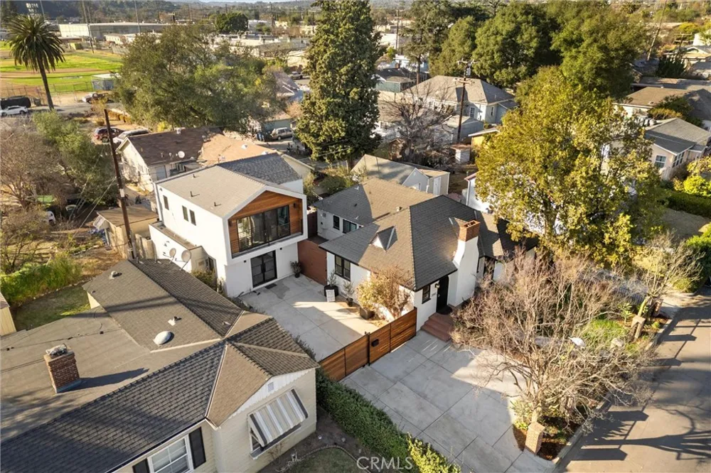 2083 Parnell Way Altadena, CA 91001