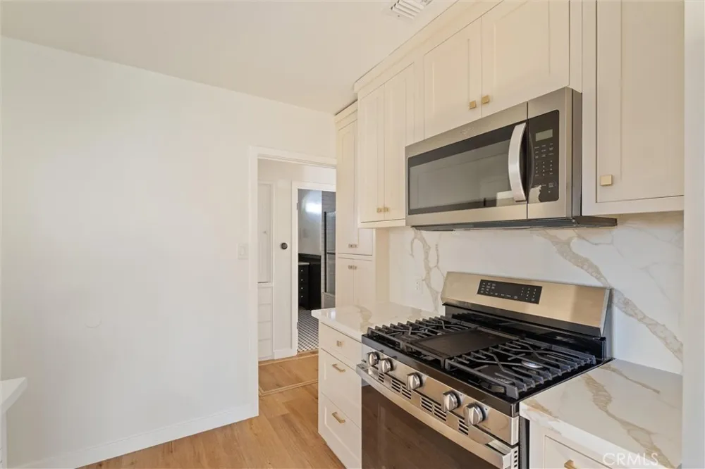 2083 Parnell Way Altadena, CA 91001