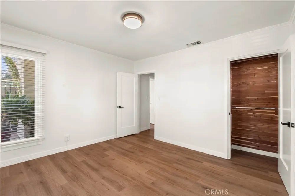 2083 Parnell Way Altadena, CA 91001