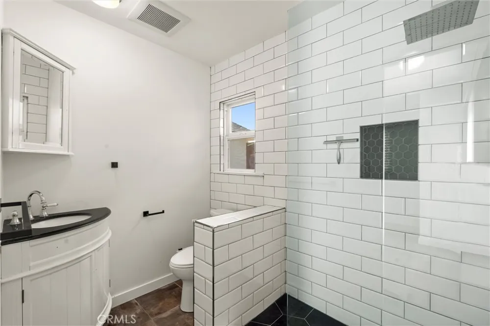2083 Parnell Way Altadena, CA 91001