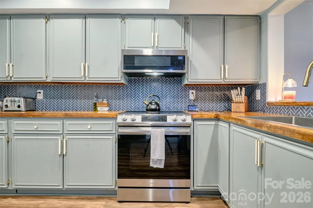 34 Old Post Road Lake Wylie, SC 29710