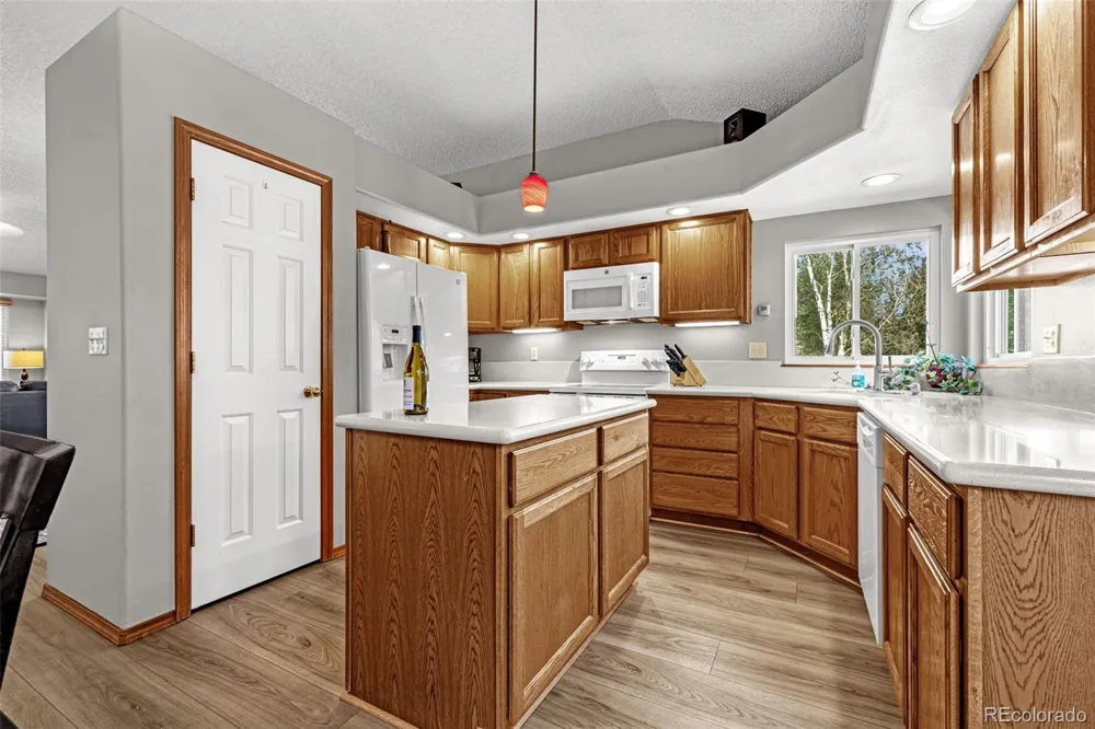 6075 Whirlwind Drive Colorado Springs, CO 80923