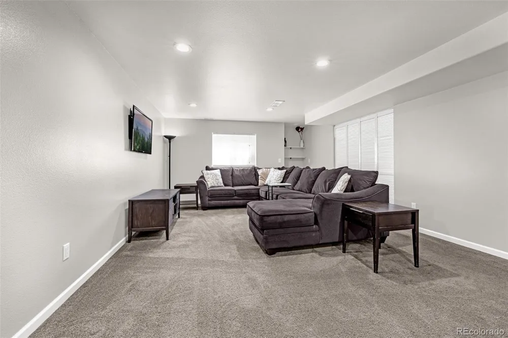 6075 Whirlwind Drive Colorado Springs, CO 80923