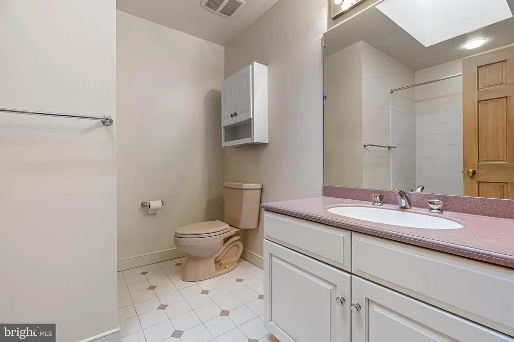 309 PENTLAND Wilmington, DE 19807