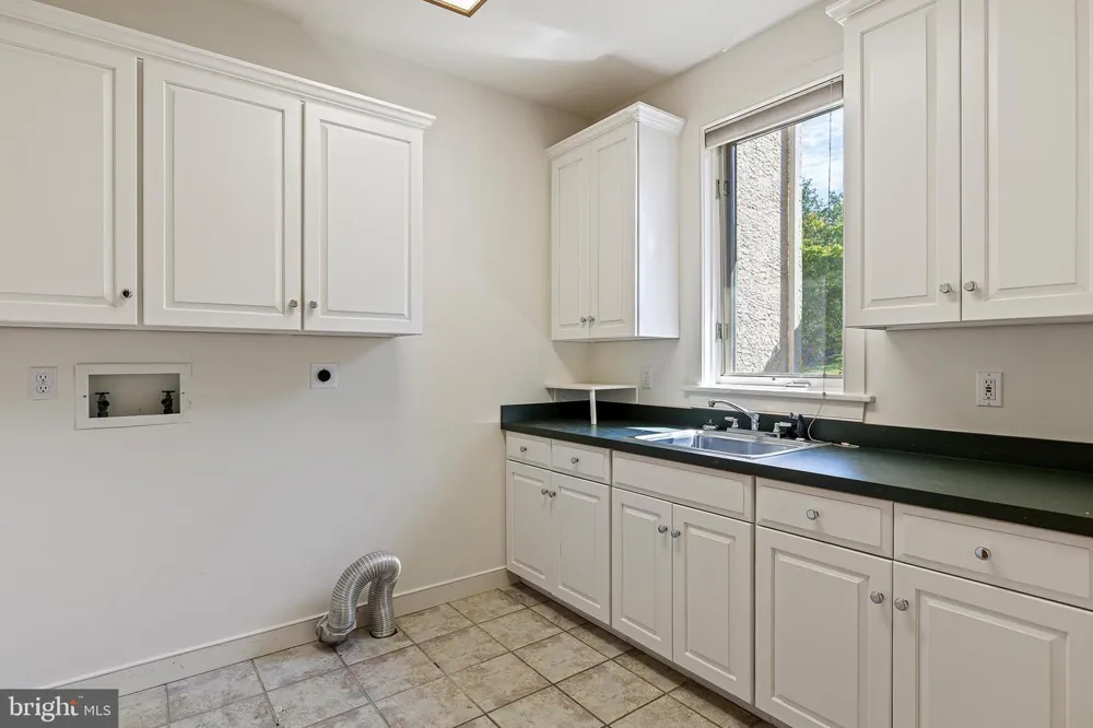 309 PENTLAND Wilmington, DE 19807