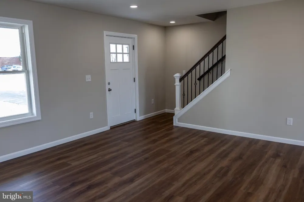 207 SUMNER STREET Buena, NJ 08326