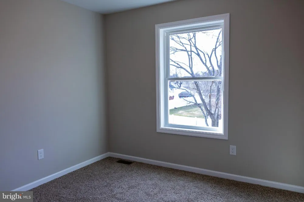 207 SUMNER STREET Buena, NJ 08326