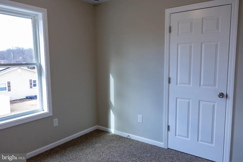 207 SUMNER STREET Buena, NJ 08326