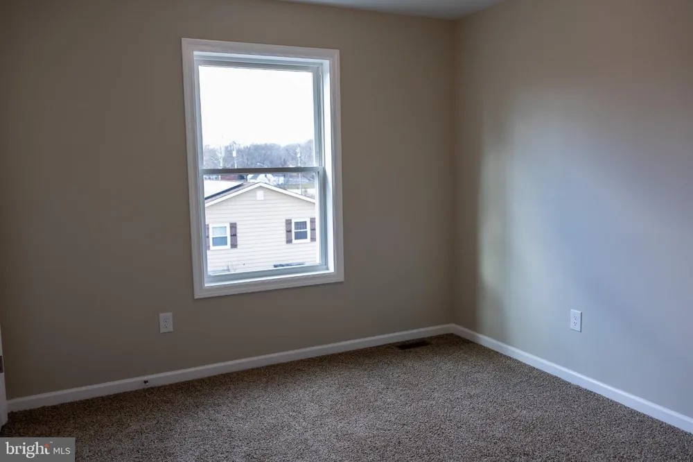 207 SUMNER STREET Buena, NJ 08326