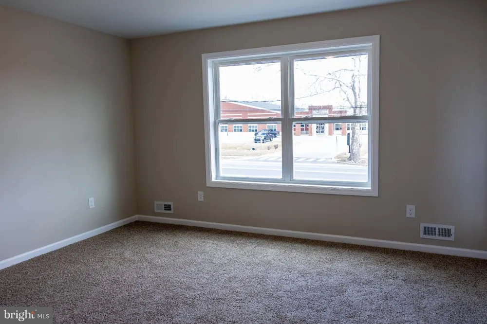 207 SUMNER STREET Buena, NJ 08326