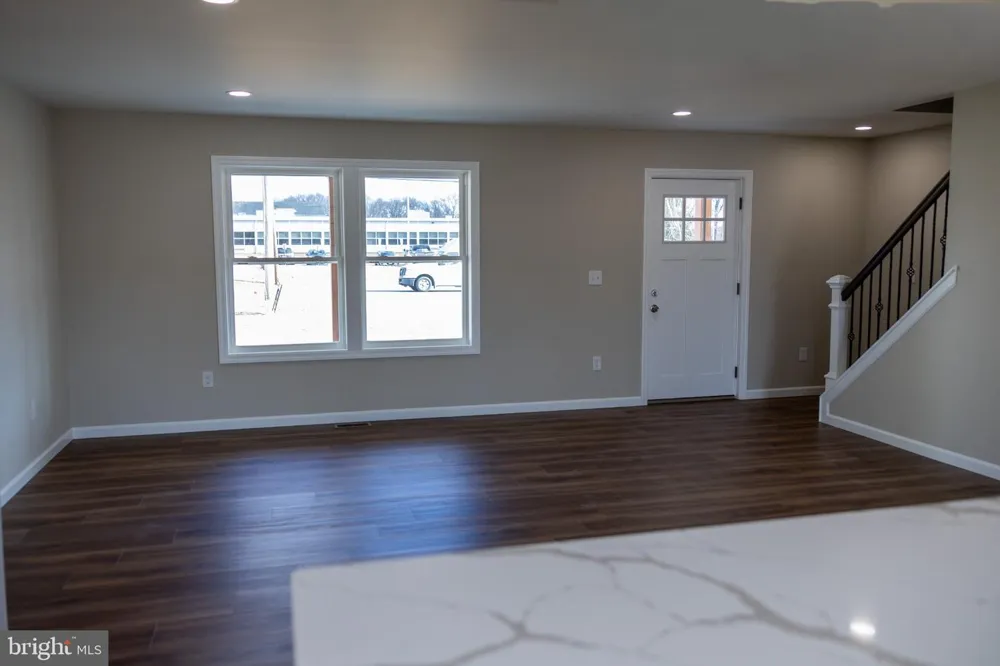 207 SUMNER STREET Buena, NJ 08326