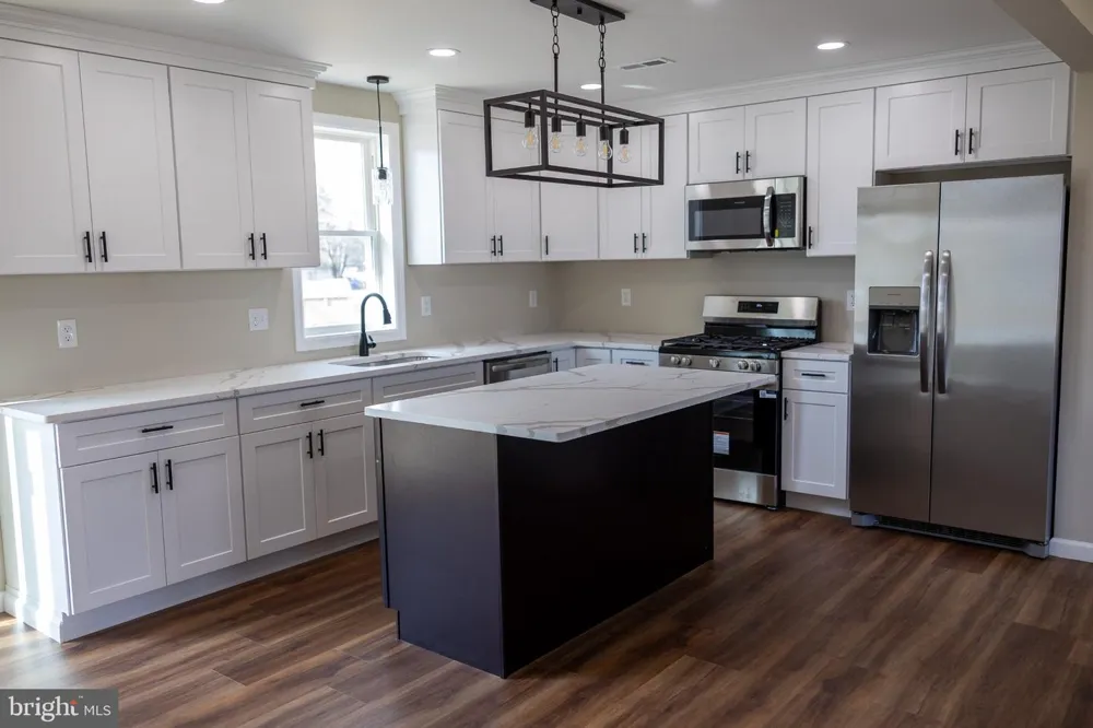 207 SUMNER STREET Buena, NJ 08326