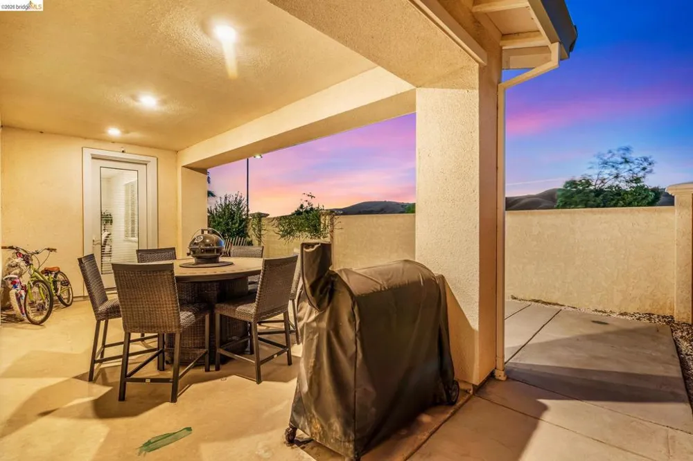 2521 Elan Pl Fairfield, CA 94533