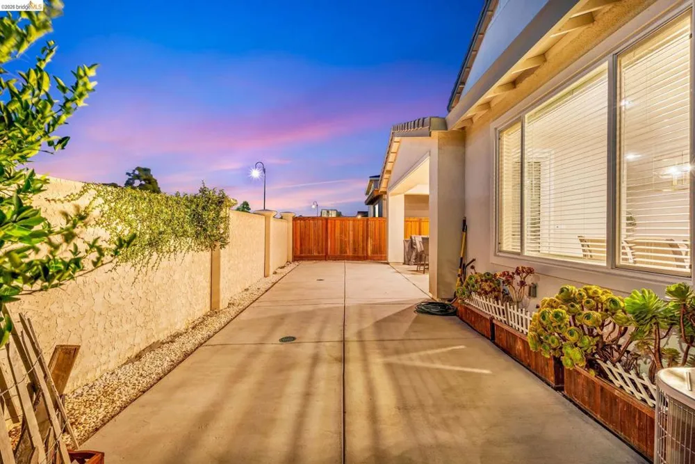 2521 Elan Pl Fairfield, CA 94533