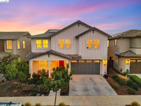 2521 Elan Pl