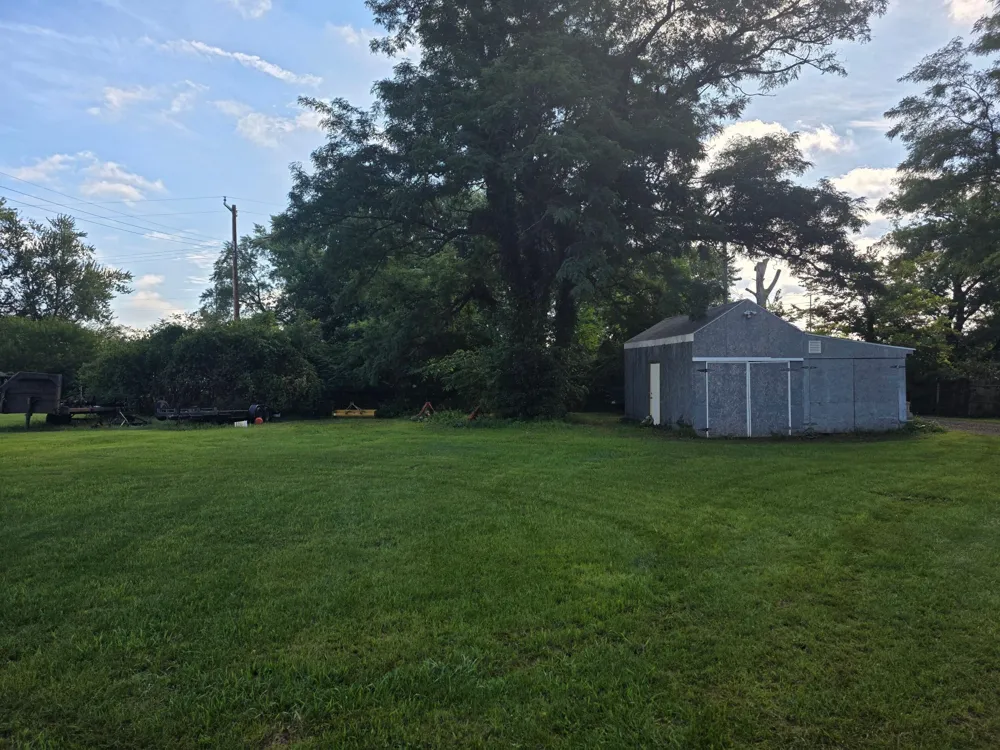 6400 Rawsonville Road Belleville, MI 48111