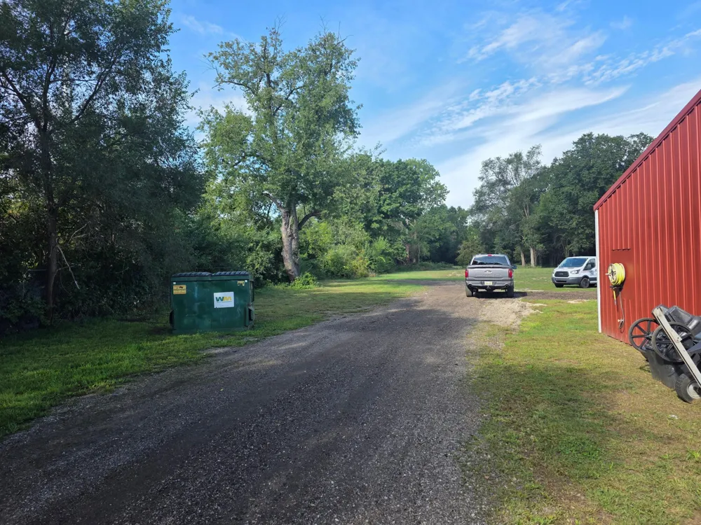 6400 Rawsonville Road Belleville, MI 48111