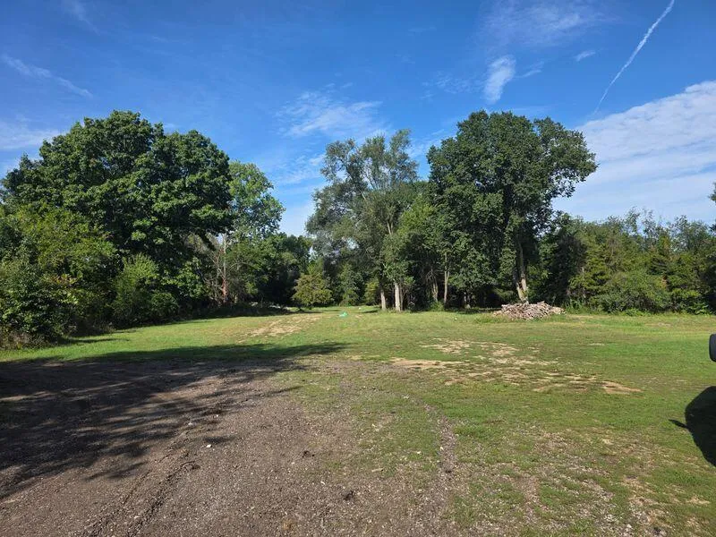 6400 Rawsonville Road Belleville, MI 48111