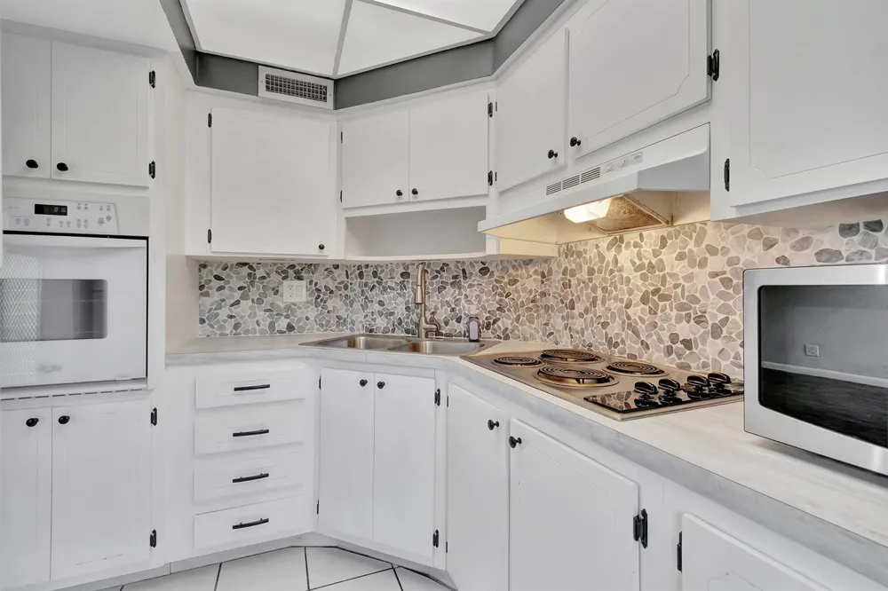2161 NE 42nd Court Lighthouse Point, FL 33064