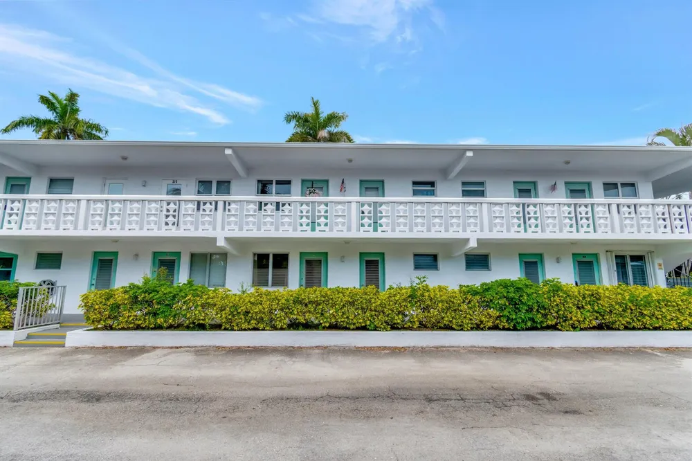 2161 NE 42nd Court Lighthouse Point, FL 33064