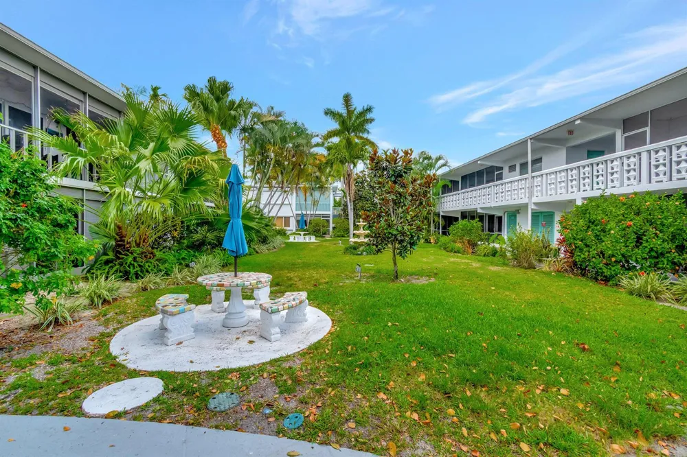 2161 NE 42nd Court Lighthouse Point, FL 33064