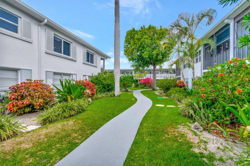 2161 NE 42nd Court Lighthouse Point, FL 33064