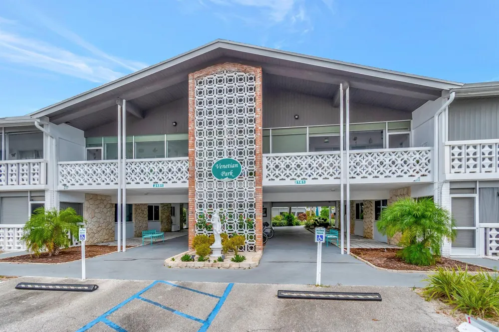 2161 NE 42nd Court Lighthouse Point, FL 33064