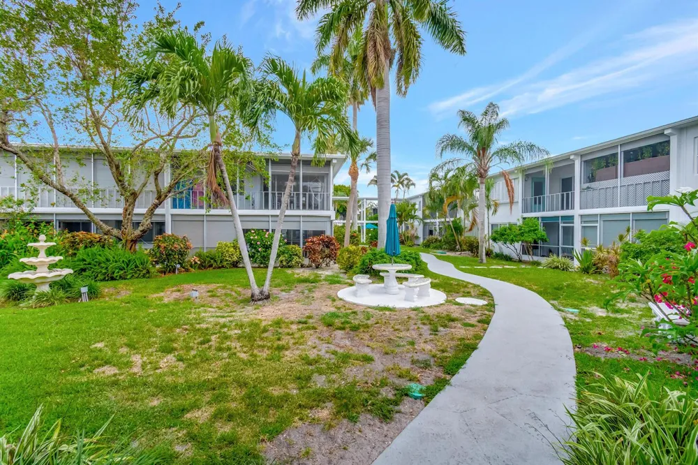 2161 NE 42nd Court Lighthouse Point, FL 33064