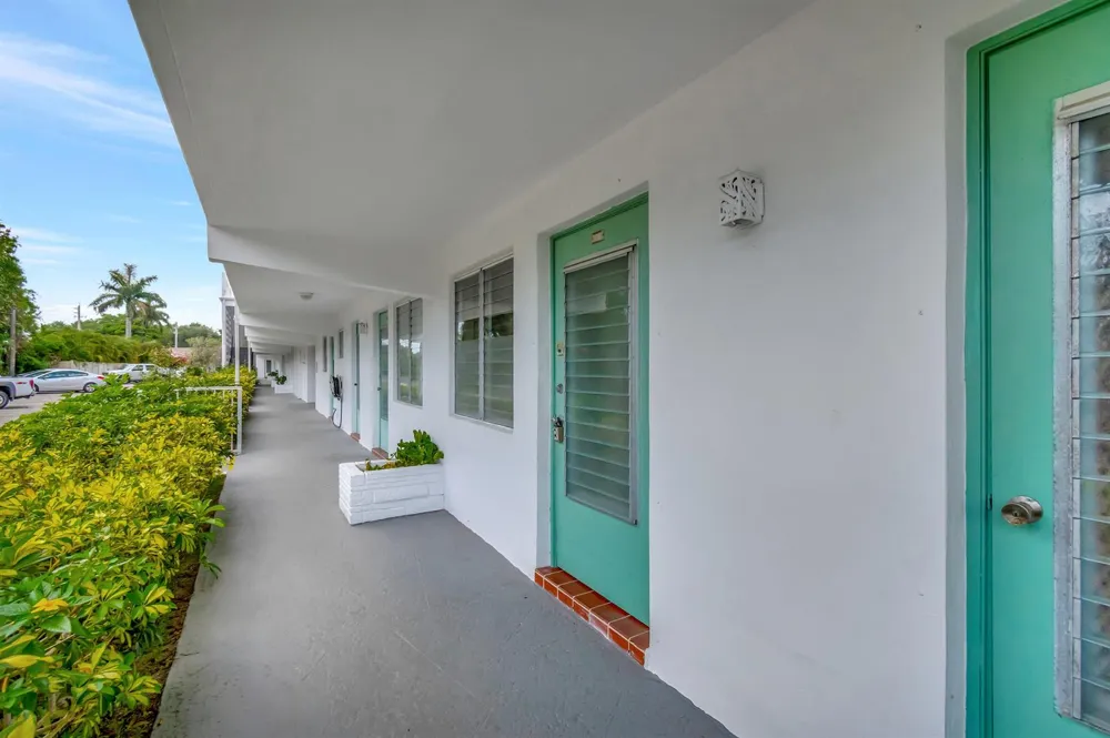 2161 NE 42nd Court Lighthouse Point, FL 33064