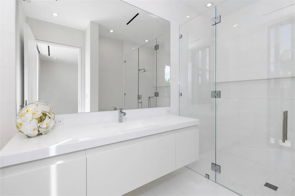 68 ISLA BAHIA DRIVE Fort Lauderdale, FL 33316