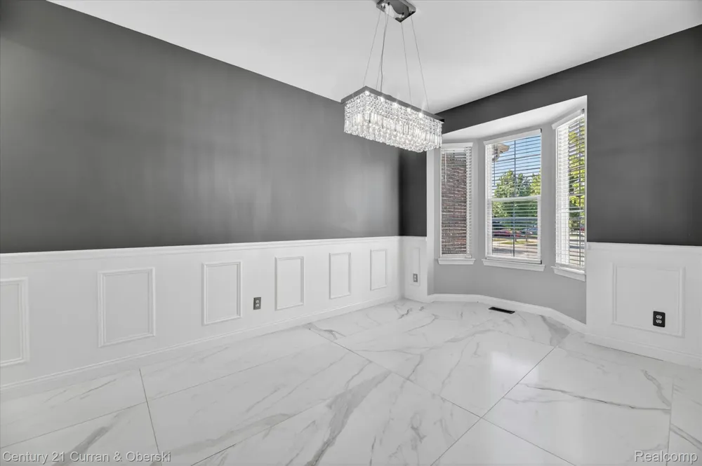 6827 Blackwell Shelby Charter Township, MI 48317