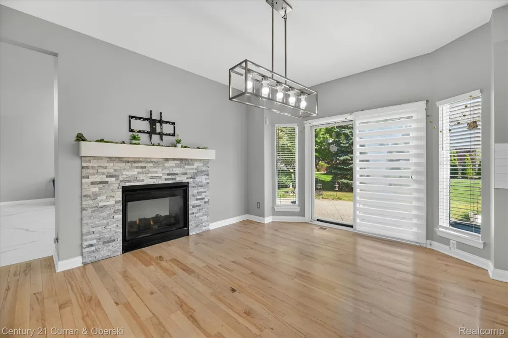 6827 Blackwell Shelby Charter Township, MI 48317