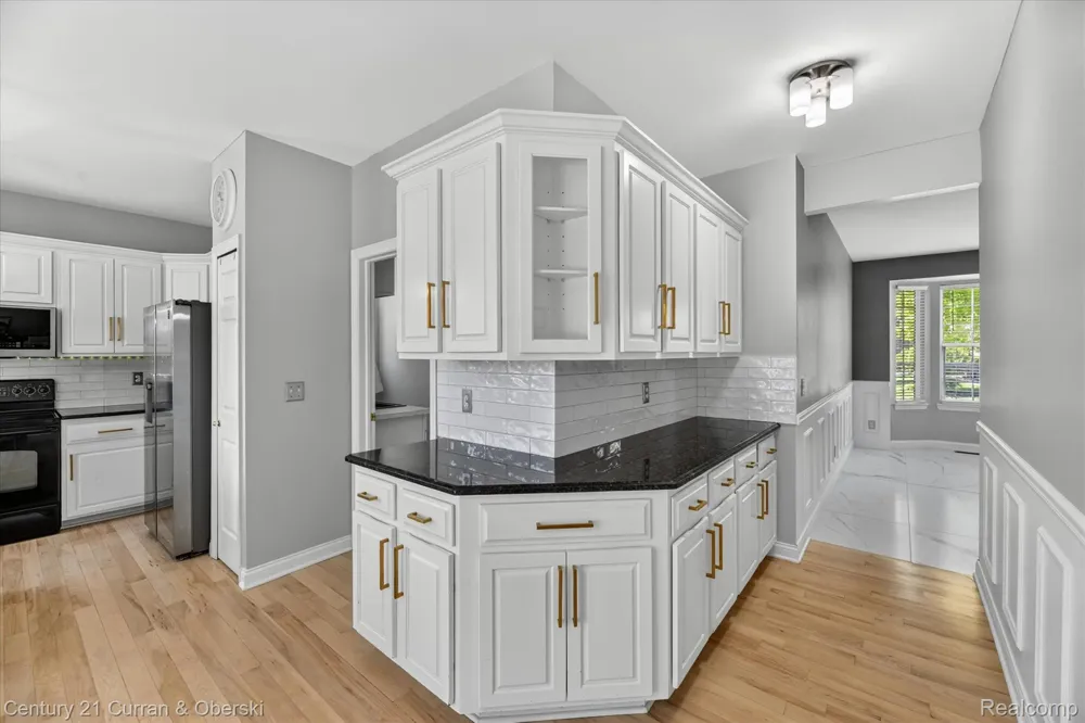 6827 Blackwell Shelby Charter Township, MI 48317