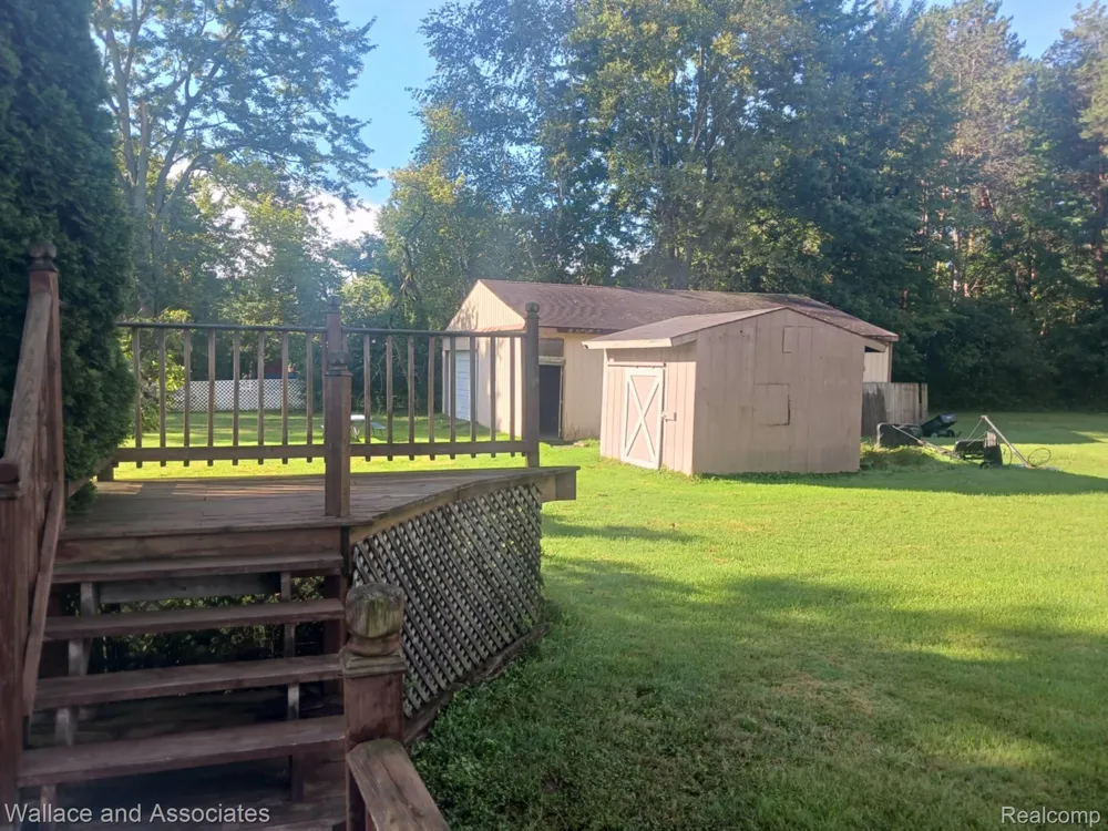 229 Pickford Road Kimball Township, MI 48074