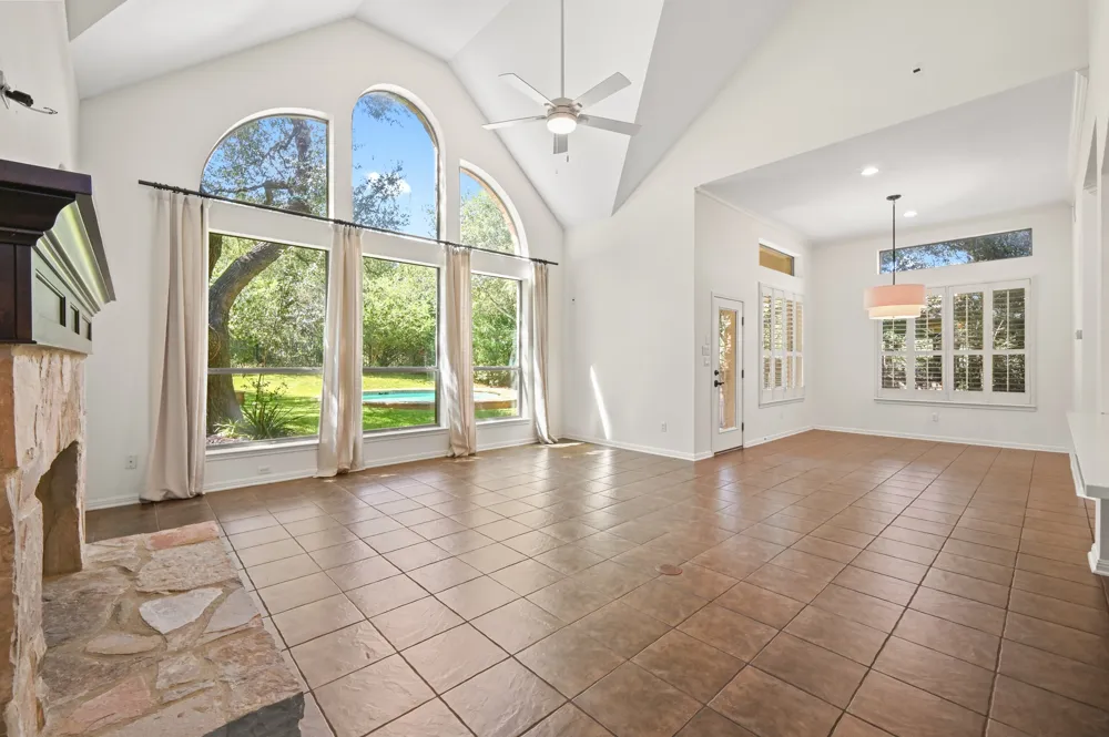 12621 Capella Trail Austin, TX 78732
