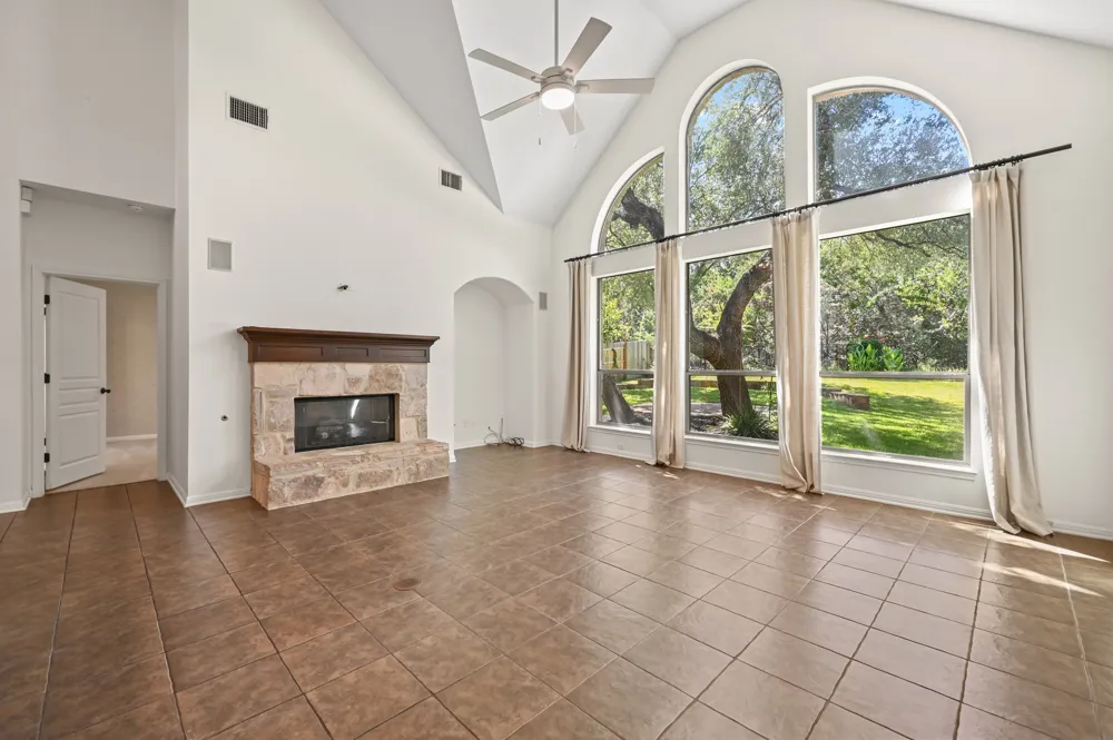 12621 Capella Trail Austin, TX 78732