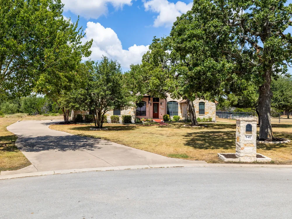 547 Shelf Rock Road Driftwood, TX 78619