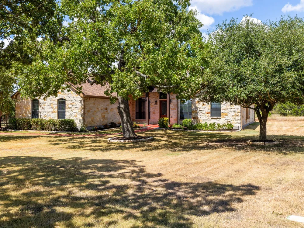 547 Shelf Rock Road Driftwood, TX 78619