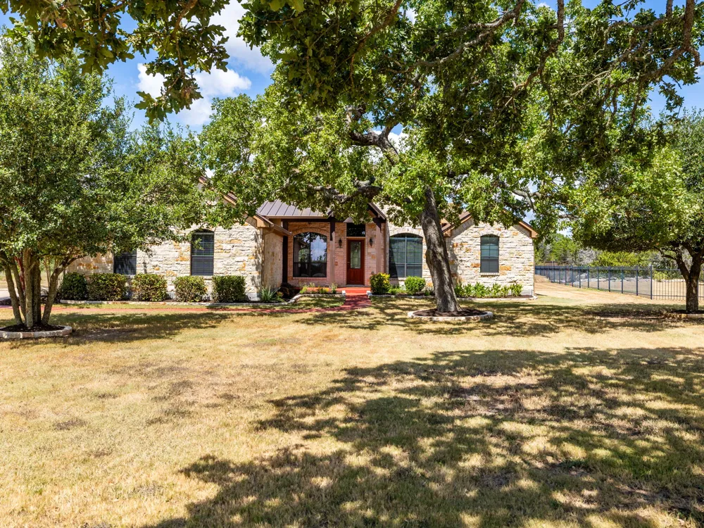 547 Shelf Rock Road Driftwood, TX 78619