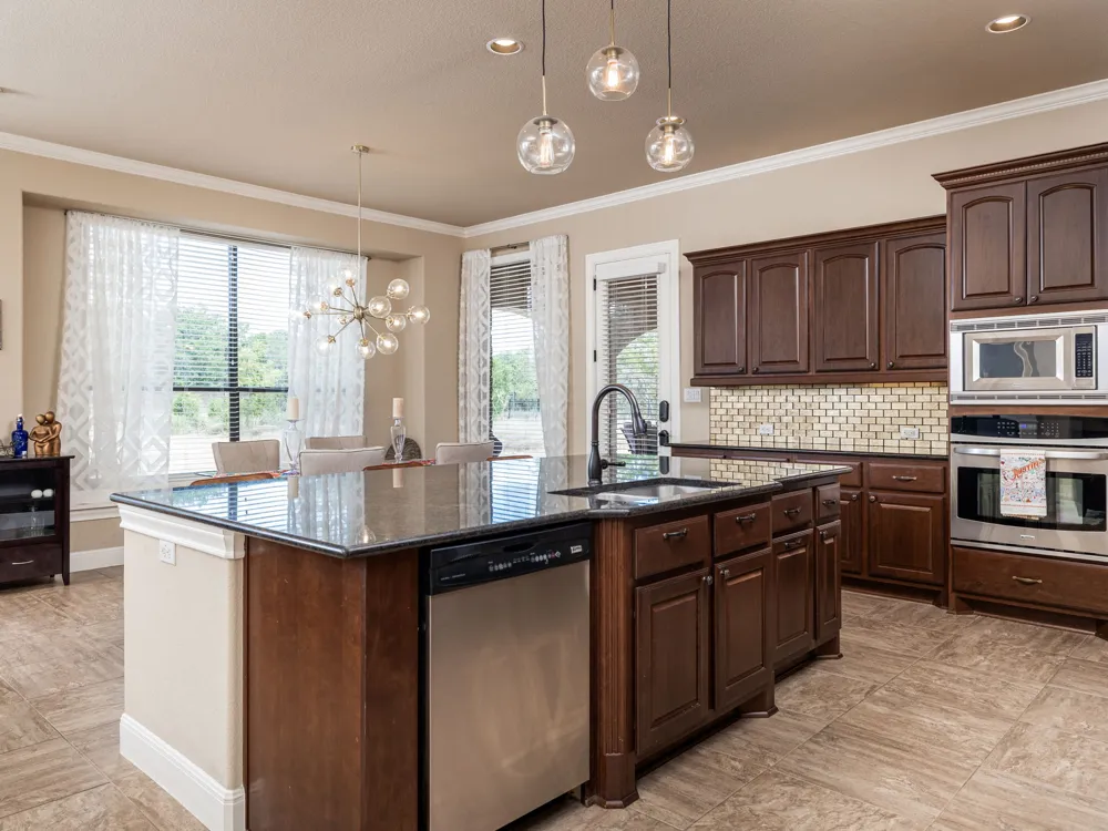 547 Shelf Rock Road Driftwood, TX 78619