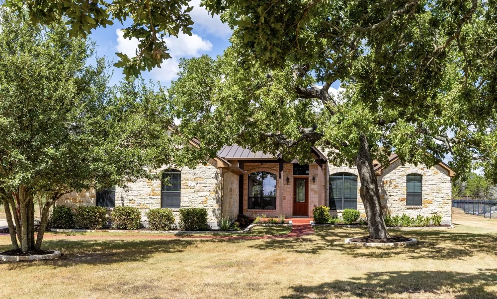 547 Shelf Rock Road Driftwood, TX 78619