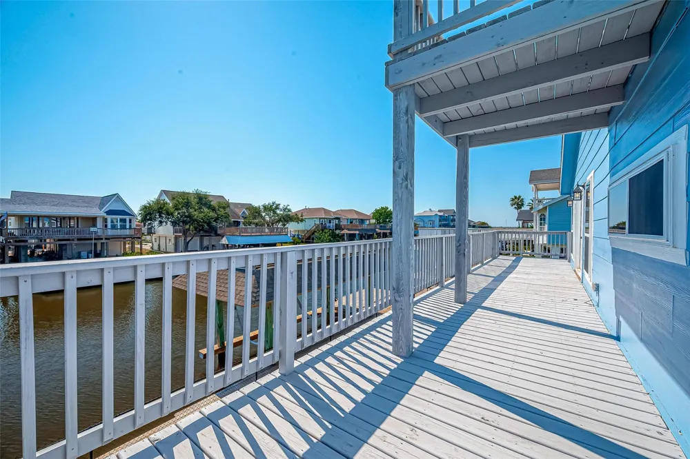 976 Bonita Street Bayou Vista, TX 77563