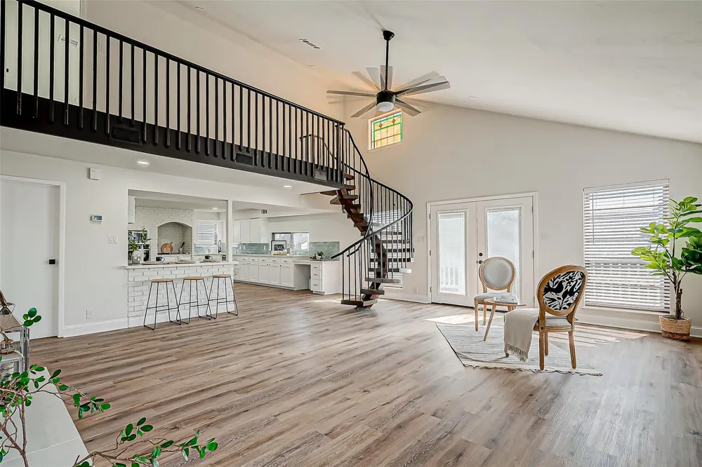 976 Bonita Street Bayou Vista, TX 77563