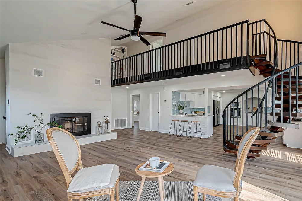 976 Bonita Street Bayou Vista, TX 77563