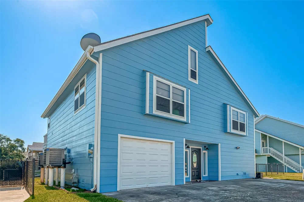 976 Bonita Street Bayou Vista, TX 77563