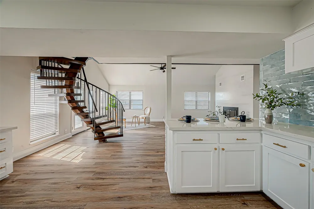 976 Bonita Street Bayou Vista, TX 77563